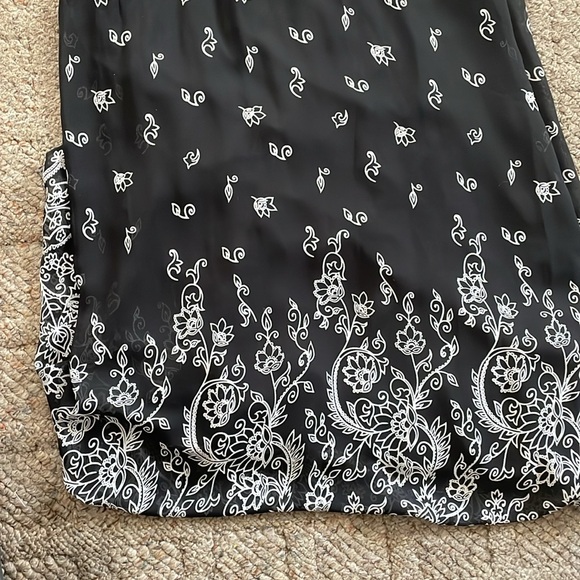 Dress - Picture 2 of 6